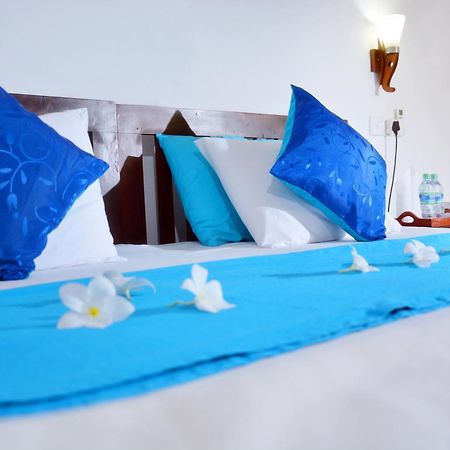 אונה ואטונה Blue Sky Beach Resort מראה חיצוני תמונה