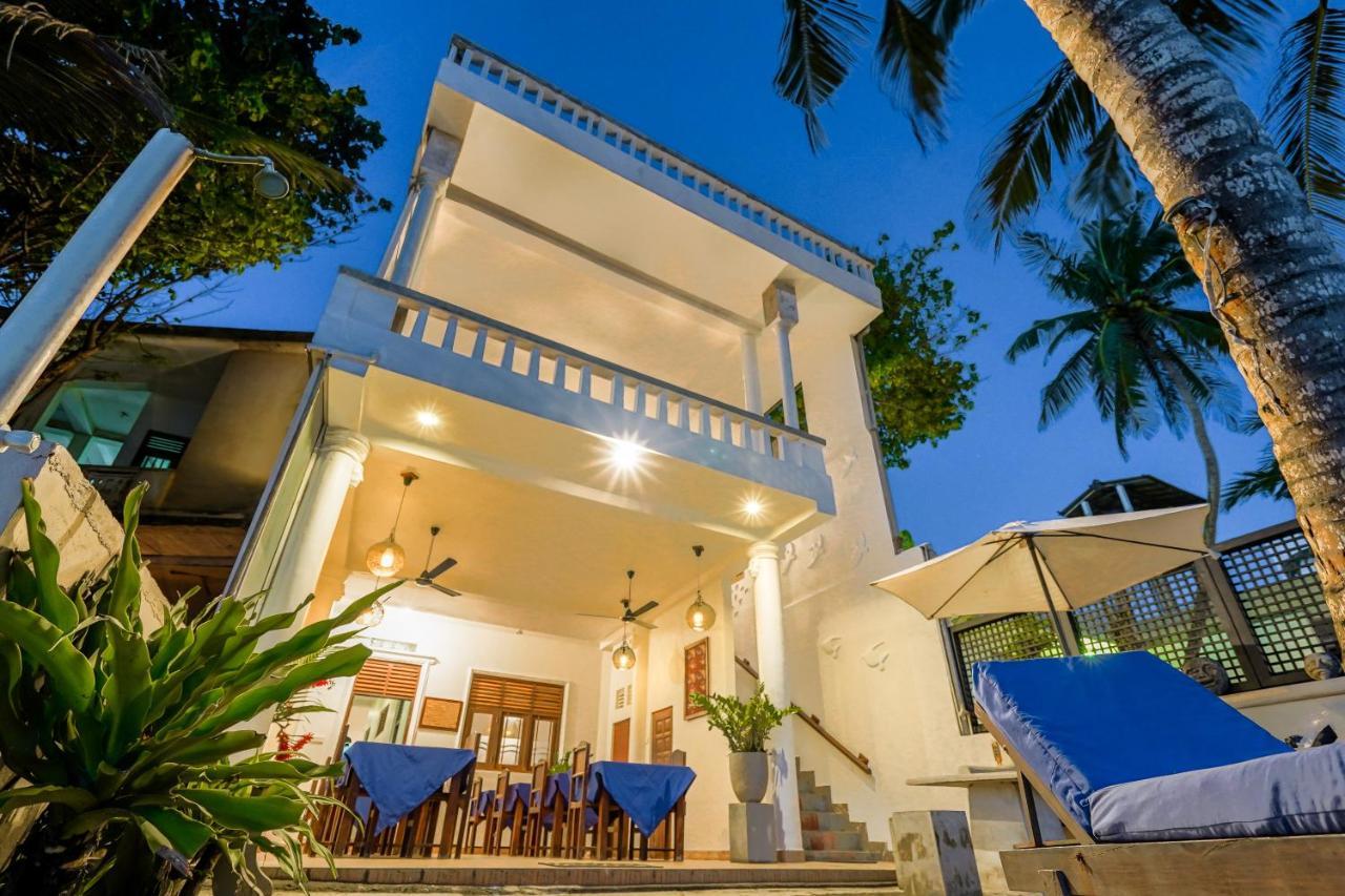 אונה ואטונה Blue Sky Beach Resort מראה חיצוני תמונה