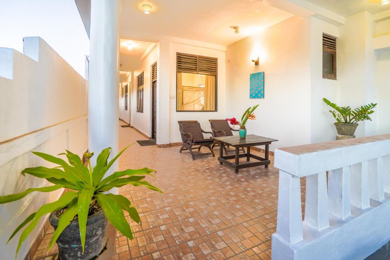 אונה ואטונה Blue Sky Beach Resort מראה חיצוני תמונה
