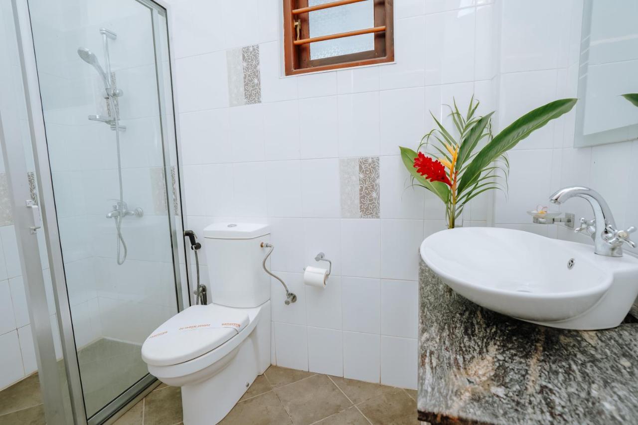 אונה ואטונה Blue Sky Beach Resort מראה חיצוני תמונה