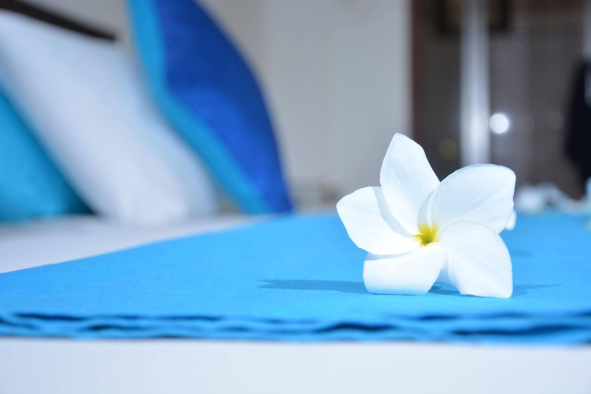 אונה ואטונה Blue Sky Beach Resort מראה חיצוני תמונה
