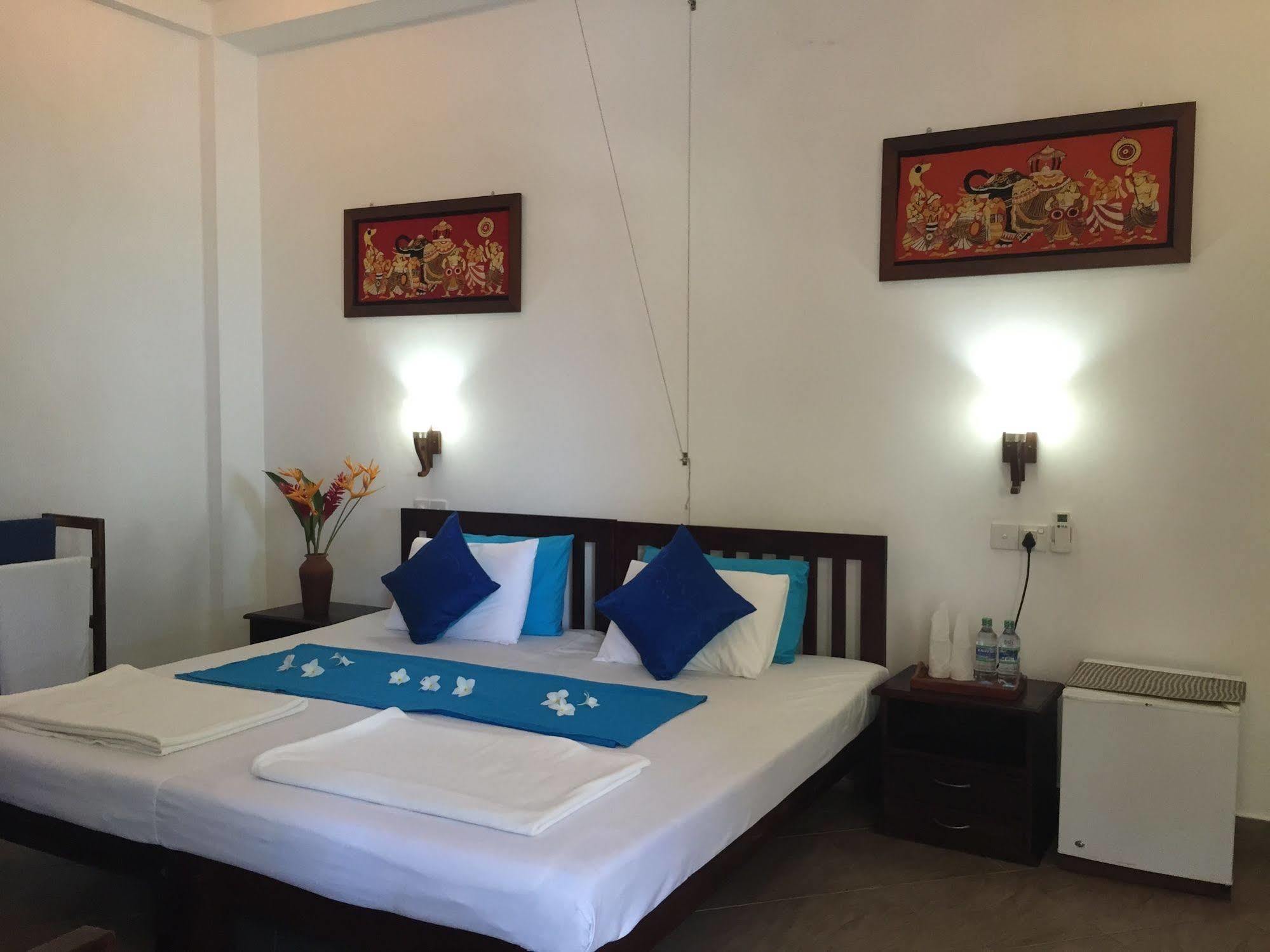 אונה ואטונה Blue Sky Beach Resort מראה חיצוני תמונה
