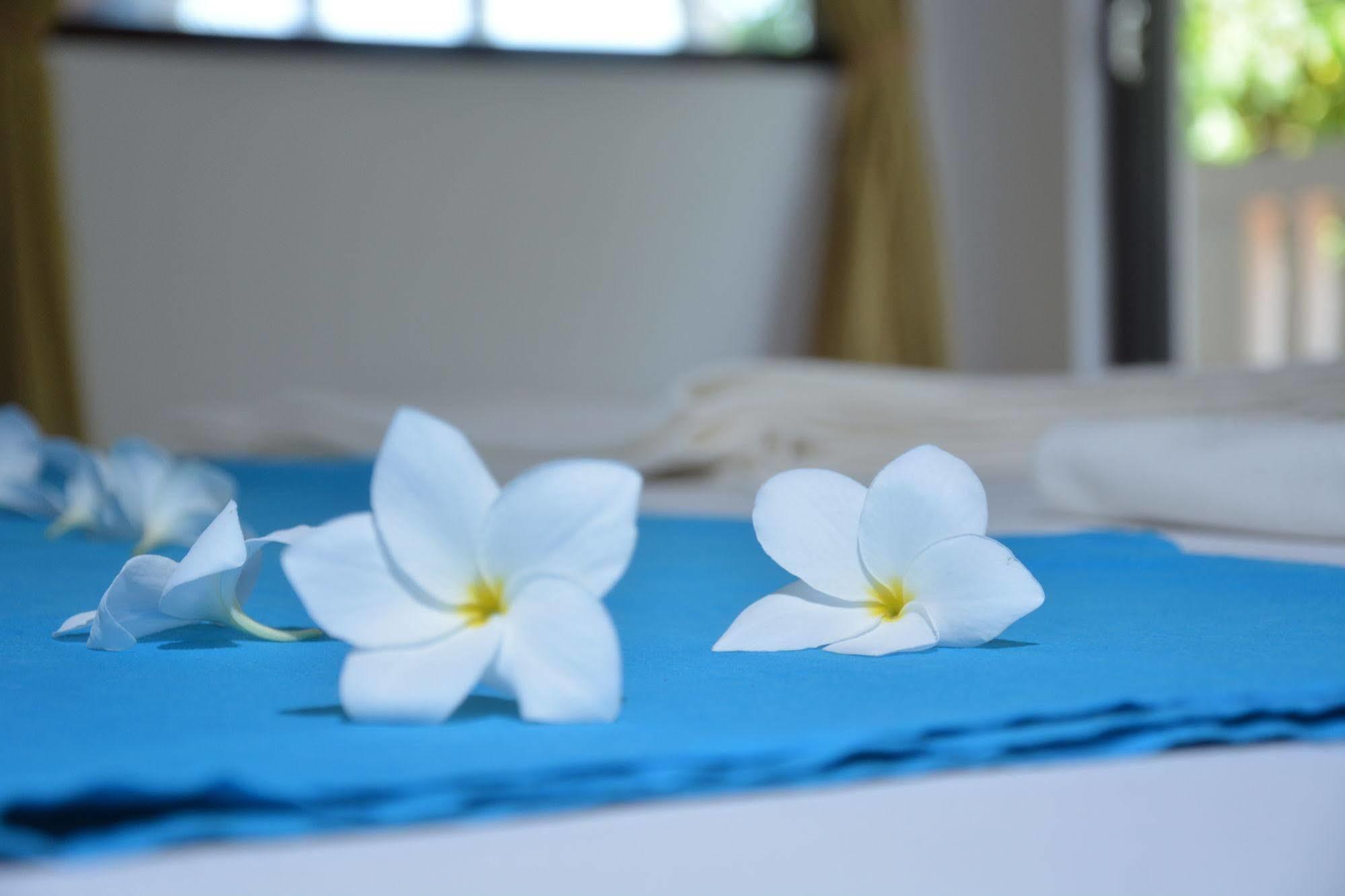 אונה ואטונה Blue Sky Beach Resort מראה חיצוני תמונה